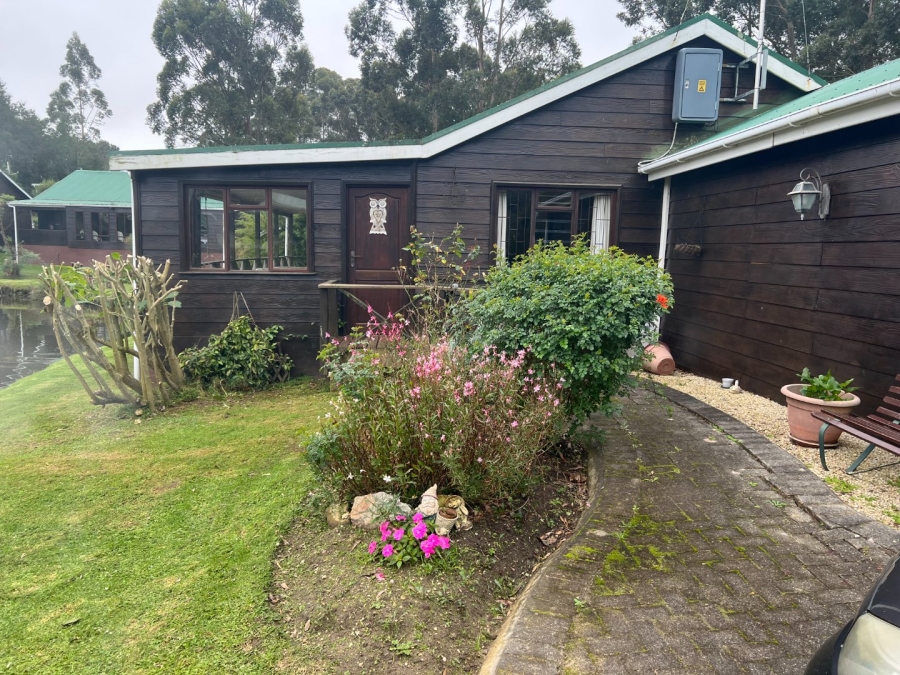 2 Bedroom Property for Sale in Harkerville A H Western Cape